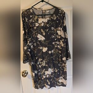 Gray and White Dress Floral DRE